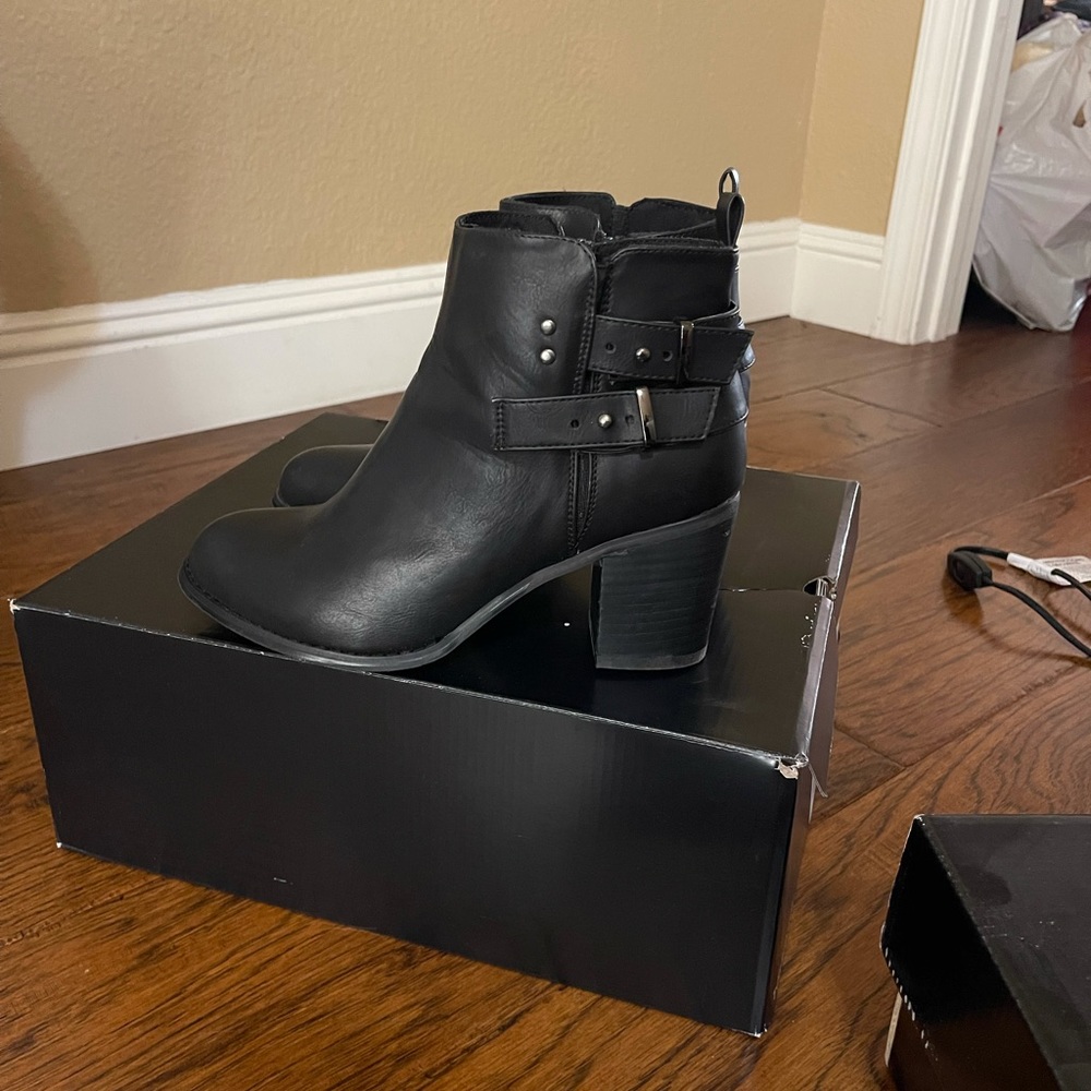 🖤 Ankle Boots